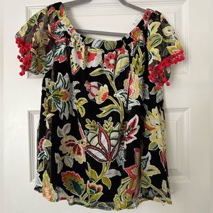 Off the shoulder top
Size large
Color black